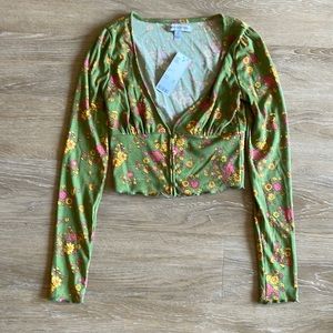 URBAN OUTFITTERS LONG SLEEVE FLORAL TOP SIZE SMALL NWT